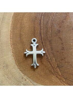RETIRED James Avery Fleuree Cross, Sterling Silver